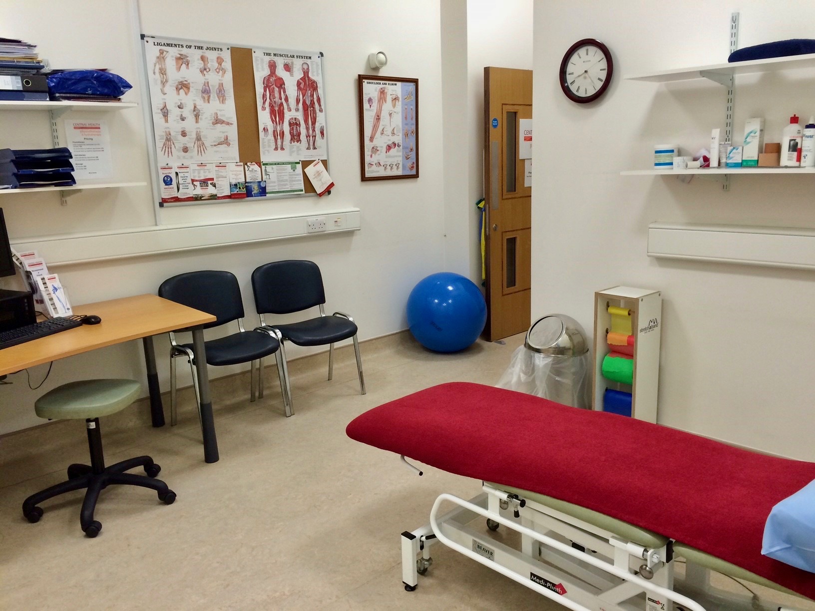 ICARE PHYSIO clinic interior